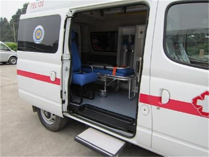 澜沧救护车出租服务案例7